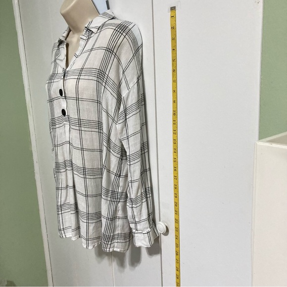 J. JILL Linen Blend Button Plaid Pullover Top Roll Tab Sleeves Womens Medium - Picture 5 of 9